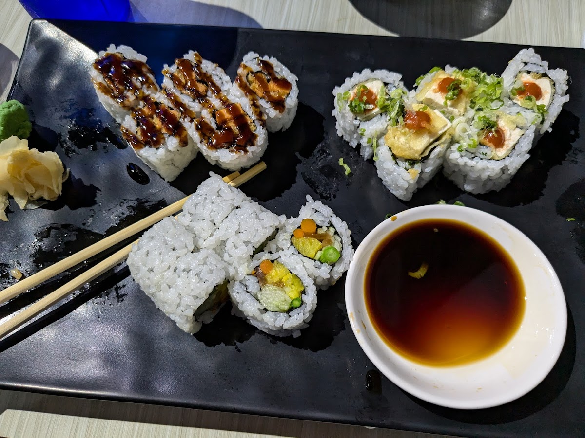 Black Pine Tree Sushi Bar-3